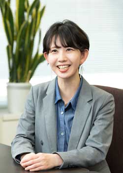 先輩社員3